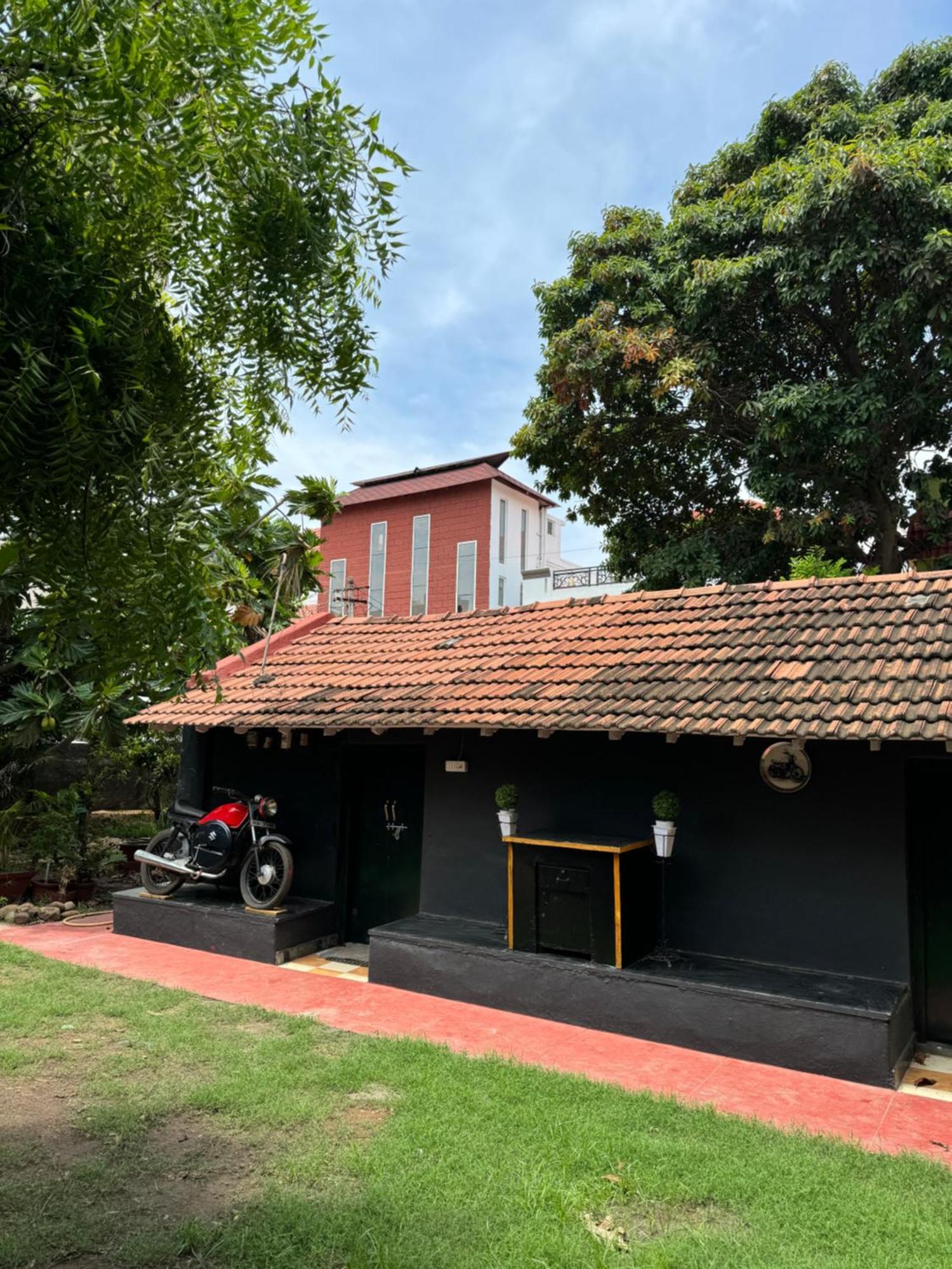 The Lazy Palm Shack Hotel Coimbatore Exterior photo