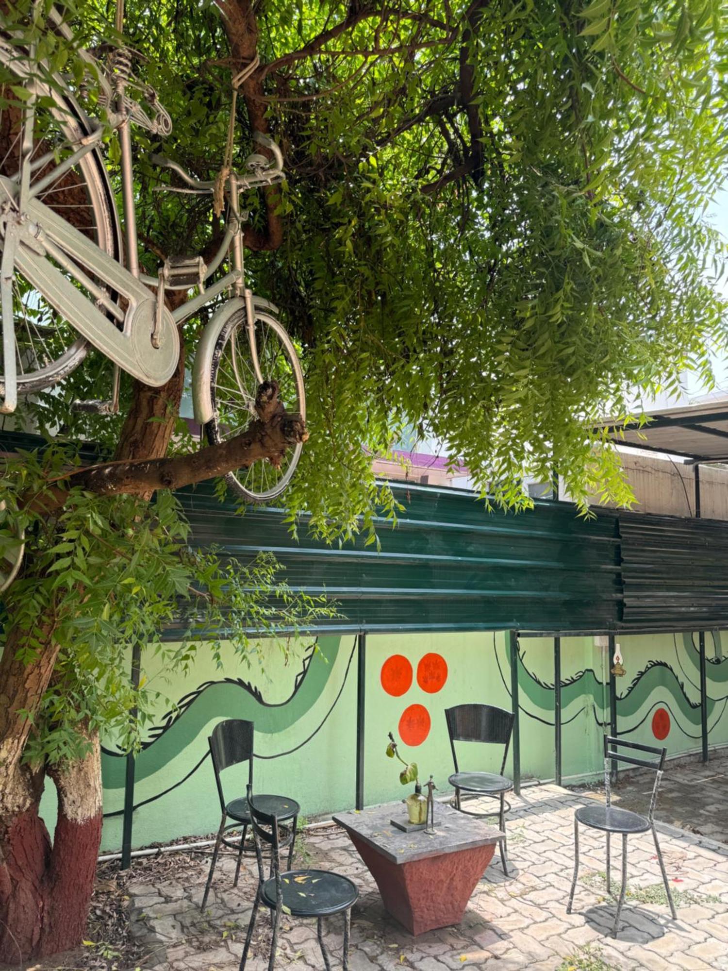 The Lazy Palm Shack Hotel Coimbatore Exterior photo
